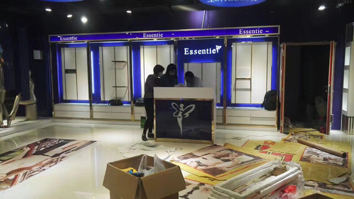 內(nèi)衣、服裝展柜